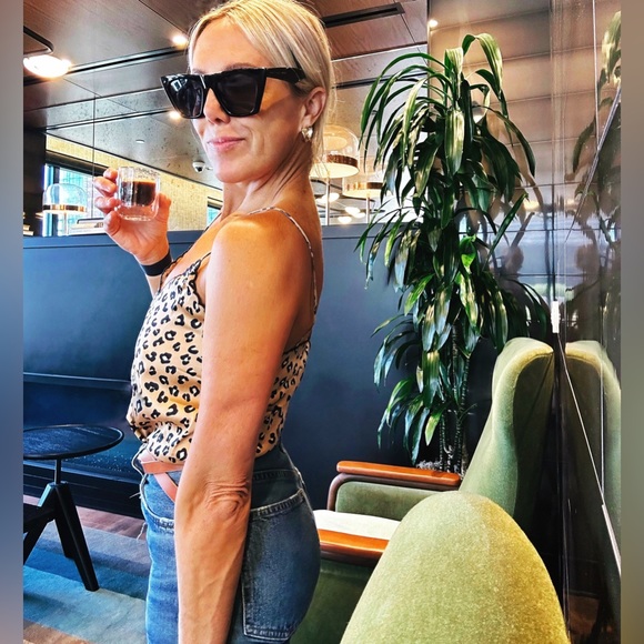 Meet your Posher, Lindsay - Picture 2 of 3